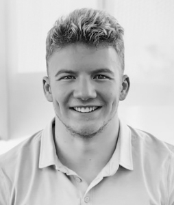 фото сотрудника